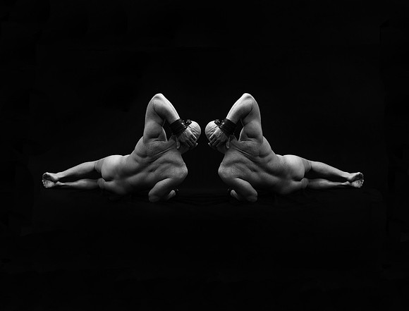 SIDE LYING TWINS